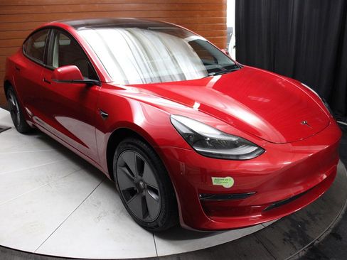 Used 2023 Tesla Model 3 Standard Range image 11