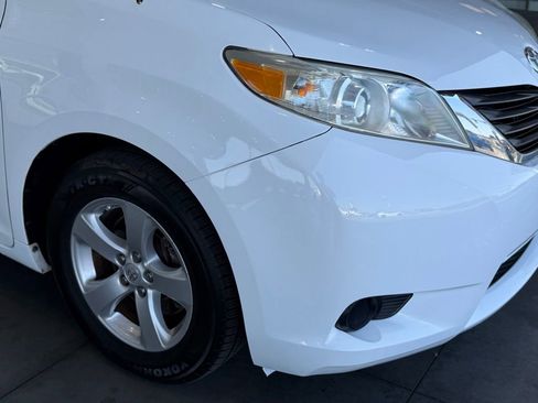 Used 2014 Toyota Sienna LE FWD image 8