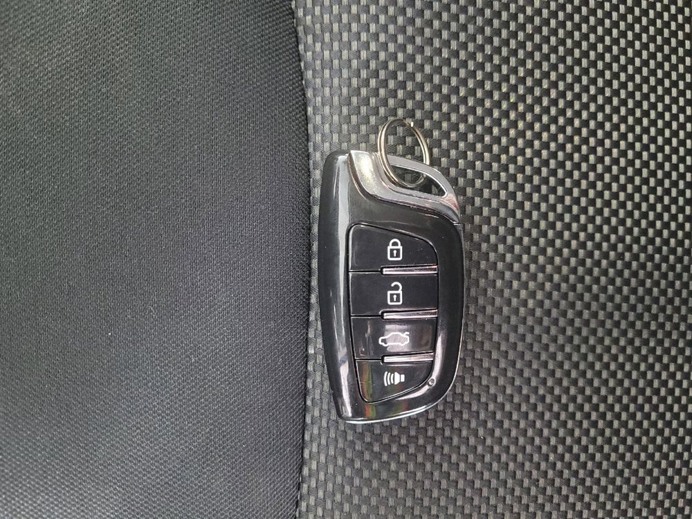 Used 2020 Nissan Pathfinder S FWD image 32