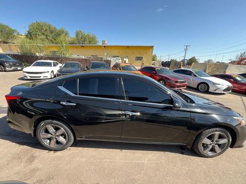 Used 2019 Nissan Altima 2.5 SV AWD/4WD image 8