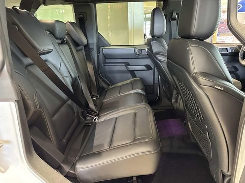 New 2025 Ford Bronco Badlands w/ Sasquatch Package image 12