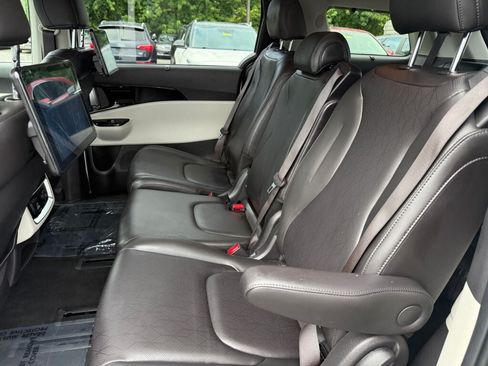 Used 2023 Kia Carnival SX FWD image 23