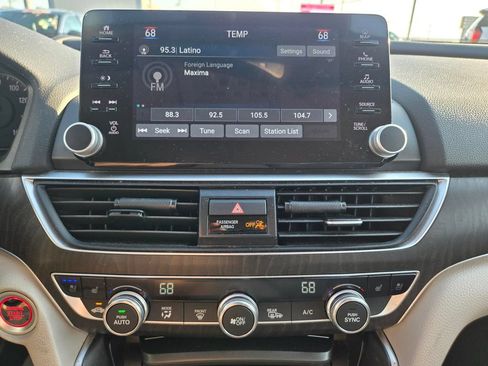 Used 2021 Honda Accord Touring image 12