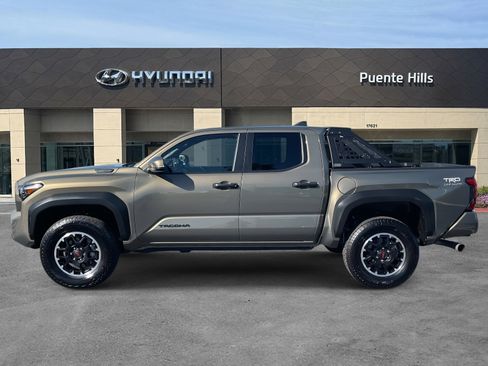 Used 2025 Toyota Tacoma TRD Off-Road w/ TRD Off Road Upgrade Package image 3