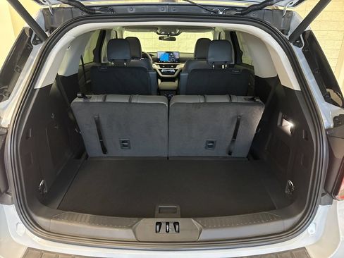 New 2026 Ford Explorer Active w/ Active Comfort Package AWD/4WD image 43
