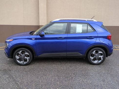 Certified 2024 Hyundai Venue SEL image 7