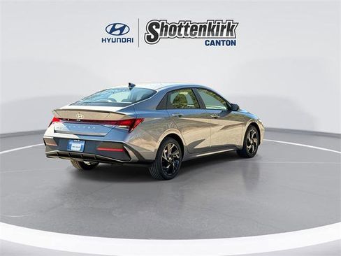New 2026 Hyundai Elantra Sport image 8