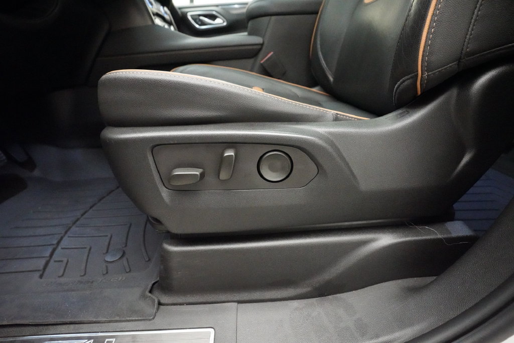 Used 2023 GMC Yukon XL AT4 AWD/4WD image 28