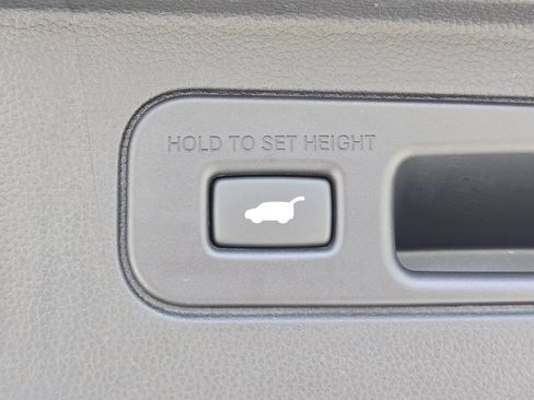 Certified 2025 Honda Pilot EX-L image 12