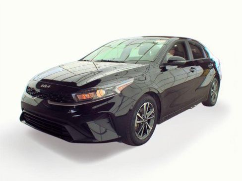 Used 2024 Kia Forte LXS w/ LXS Technology Package FWD image 4