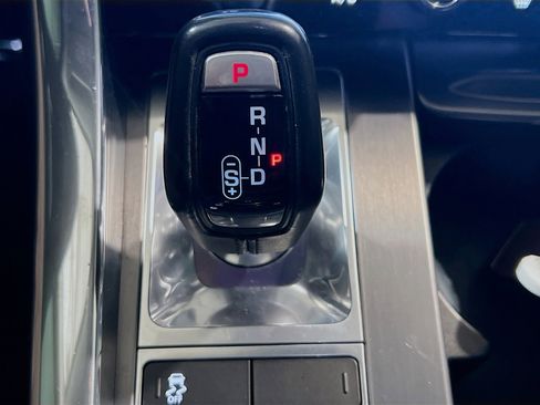 Used 2019 Land Rover Range Rover Sport SE image 13