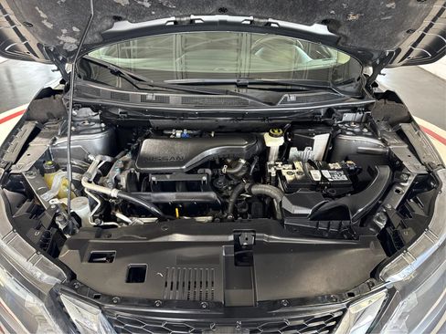 Used 2021 Nissan Rogue Sport S image 11