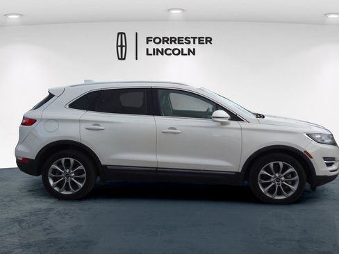 Used 2017 Lincoln MKC Select w/ Select Plus Package image 2