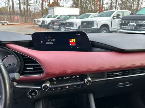 Used 2023 MAZDA MAZDA3 Hatchback w/ Appearance Package image 19