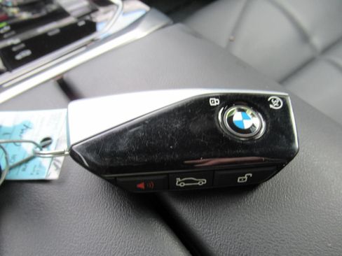 Used 2023 BMW 740i RWD image 30