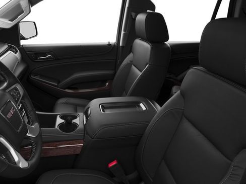 Used 2017 GMC Yukon SLT w/ Premium Edition image 12