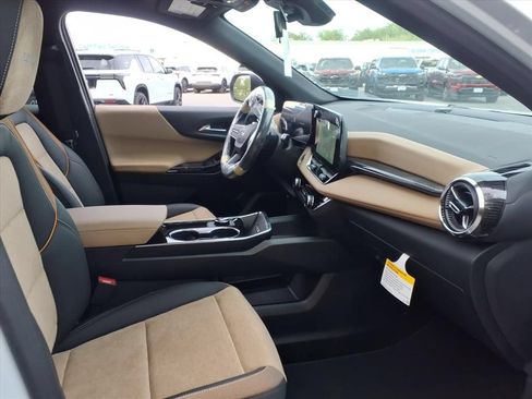 New 2026 Chevrolet Equinox ACTIV AWD/4WD image 19