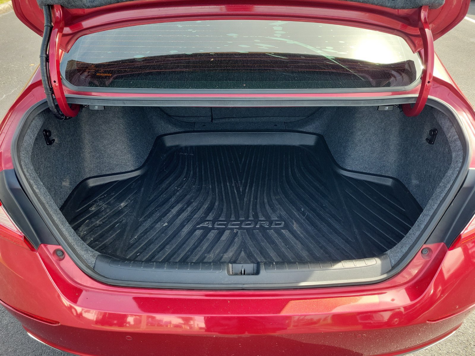 Used 2019 Honda Accord Touring image 8