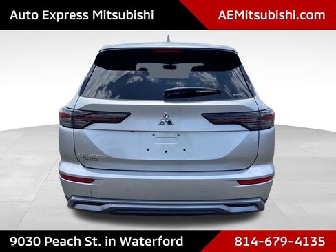 New 2026 Mitsubishi Outlander SE AWD/4WD image 6