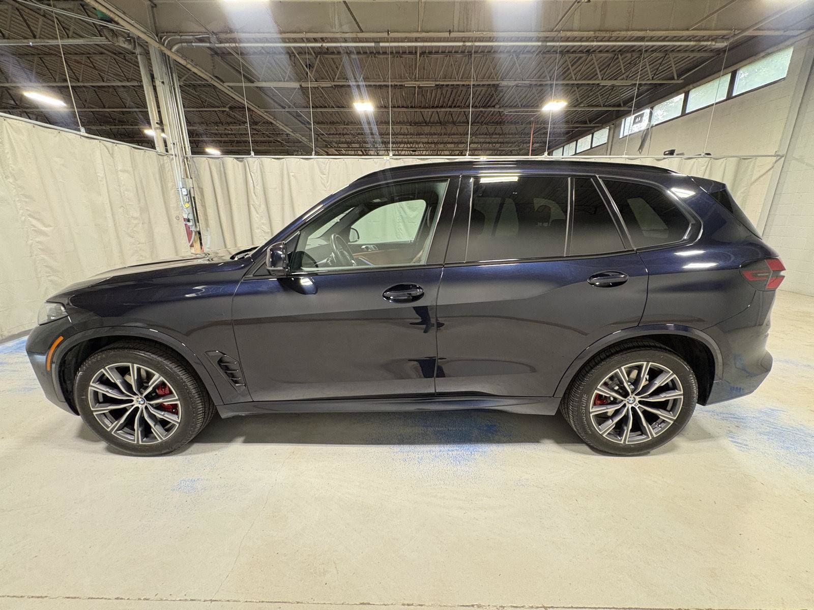 Used 2024 BMW X5 xDrive40i w/ M Sport Package AWD/4WD image 19
