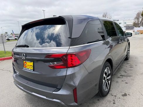 Used 2025 Honda Odyssey EX-L image 6