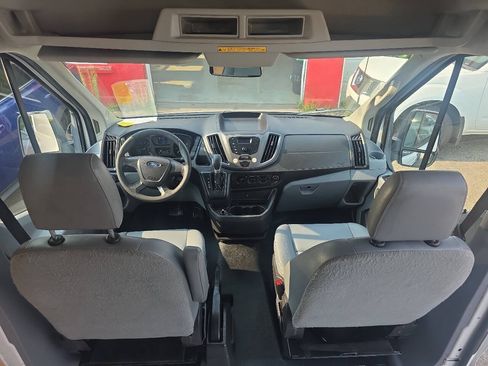 Used 2018 Ford Transit 250 148 Medium Roof RWD image 9