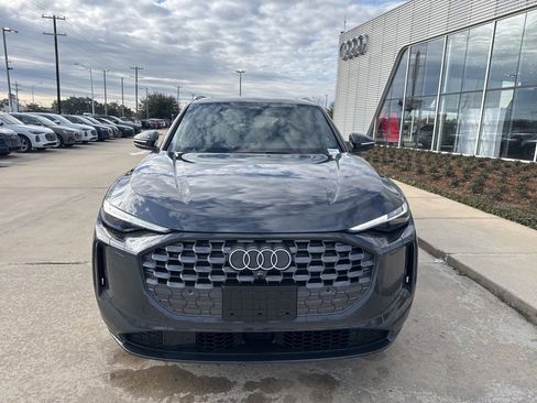 Used 2025 Audi Q5 Premium Plus w/ Premium Plus image 2