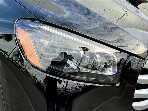 Used 2024 Mercedes-Benz GLS 450 4MATIC image 29