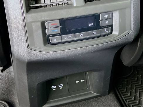 Used 2022 Volkswagen Atlas SEL Premium AWD/4WD image 26