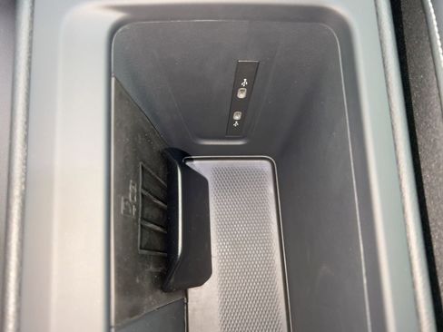 New 2026 Volkswagen Tiguan SE R-Line image 32