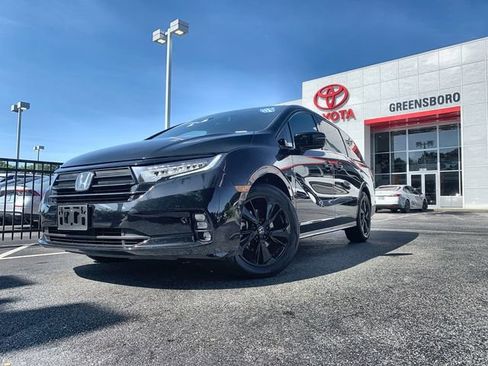 Used 2023 Honda Odyssey Sport image 4