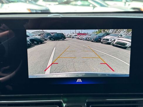 Used 2025 Chevrolet TrailBlazer LT image 24