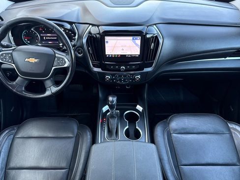 Used 2021 Chevrolet Traverse LT w/ LT Premium Package image 10