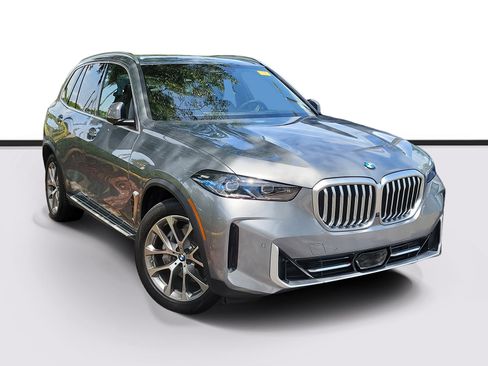 Used 2025 BMW X5 sDrive40i w/ Climate Comfort Package RWD image 1