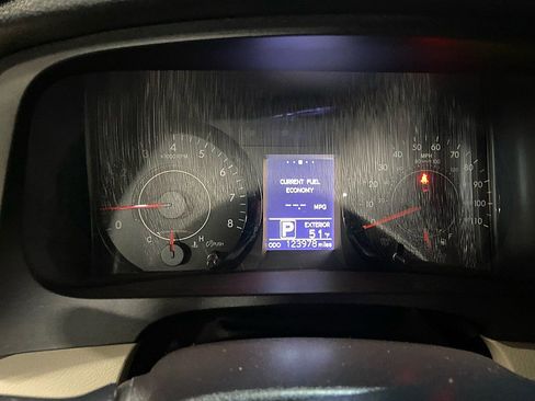 Used 2017 Toyota Sienna LE image 24