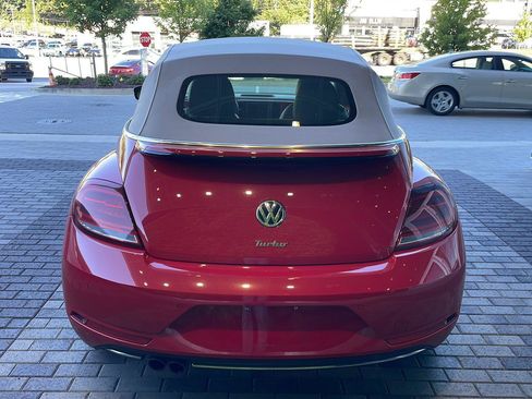 Used 2019 Volkswagen Beetle 2.0T SE w/ SE Premium Package FWD image 20
