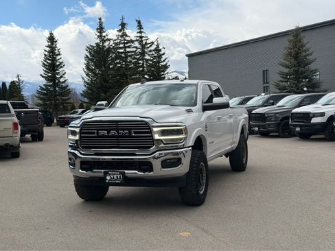 Used 2022 RAM 2500 Laramie AWD/4WD image 3