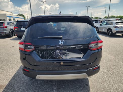Certified 2025 Honda Pilot EX-L image 5