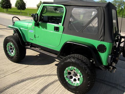 Used 2005 Jeep Wrangler Rubicon image 10