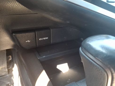 Used 2023 Toyota Camry SE FWD image 23