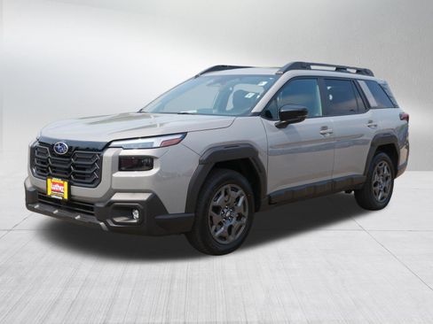 Used 2026 Subaru Outback Premium AWD/4WD image 3