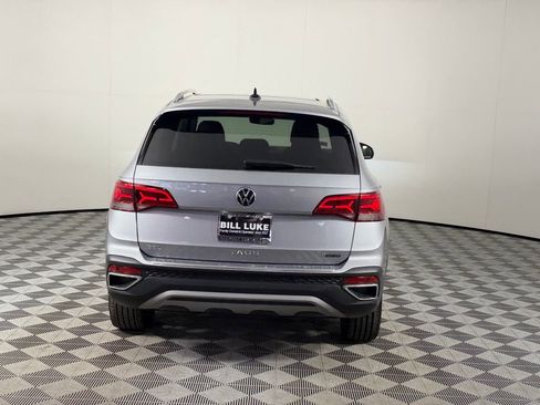 Used 2023 Volkswagen Taos SEL w/ Black Wheel Package AWD/4WD image 10