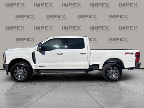 Used 2023 Ford F250 Lariat w/ Chrome Package image 2