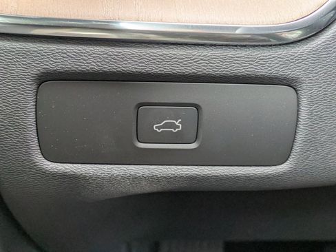 New 2026 Volvo XC60 B5 Core w/ Protection Package Premier image 32