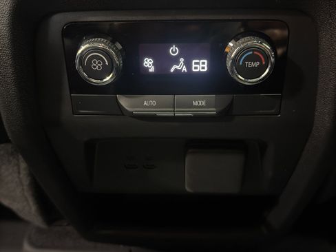 Used 2024 Chevrolet Traverse Z71 w/ Enhanced Driving Package image 15