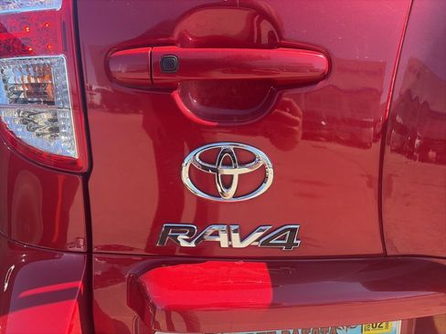 Used 2011 Toyota RAV4 Limited w/ Limited Extra Value Pkg image 7