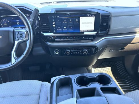 Certified 2022 Chevrolet Silverado 1500 LT AWD/4WD image 12