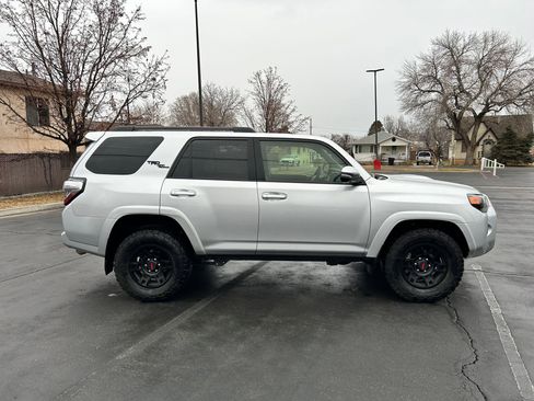 Used 2023 Toyota 4Runner TRD Off-Road Premium w/ Off Road Premium Plus Package image 6