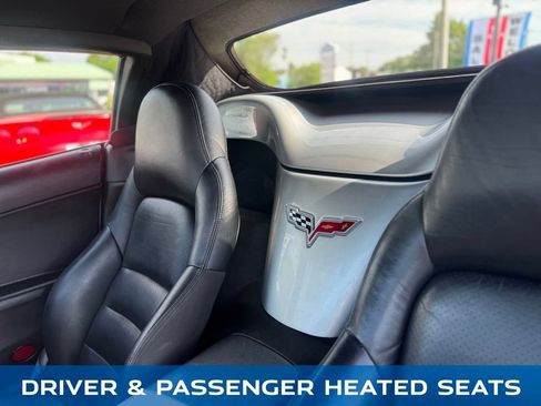 Used 2005 Chevrolet Corvette Convertible w/ Preferred Equipment Group RWD image 22