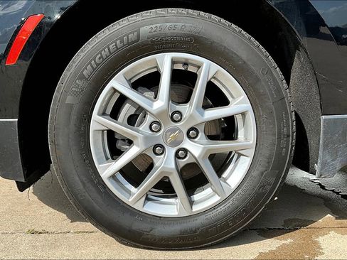 Used 2023 Chevrolet Equinox LT image 11